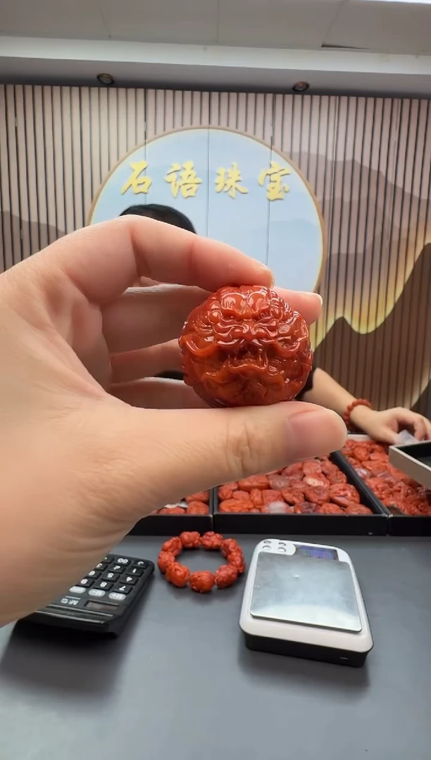 未镶嵌雕刻南红玛瑙018ZB1207产品一个