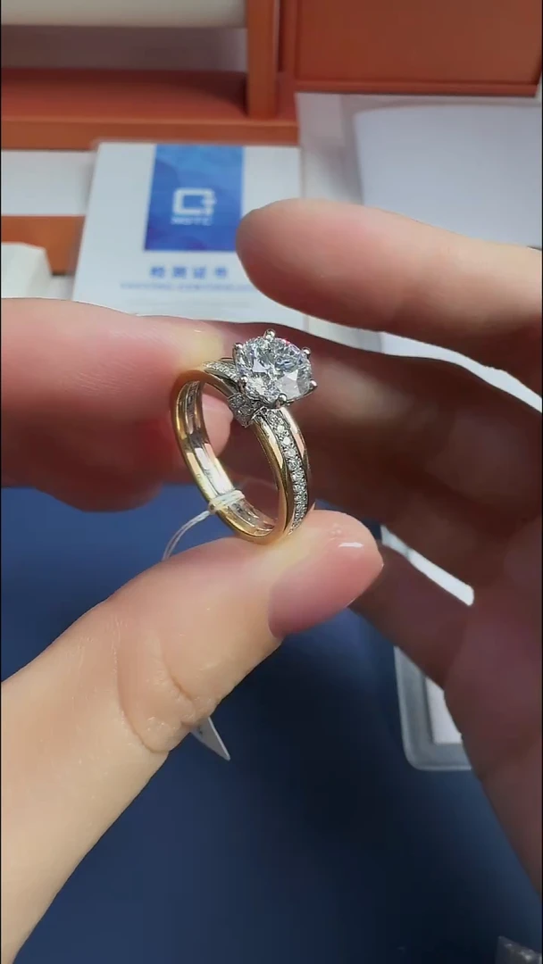 18K金镶嵌合成钻石培育钻戒指