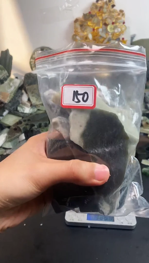 未镶嵌和田玉摆件150