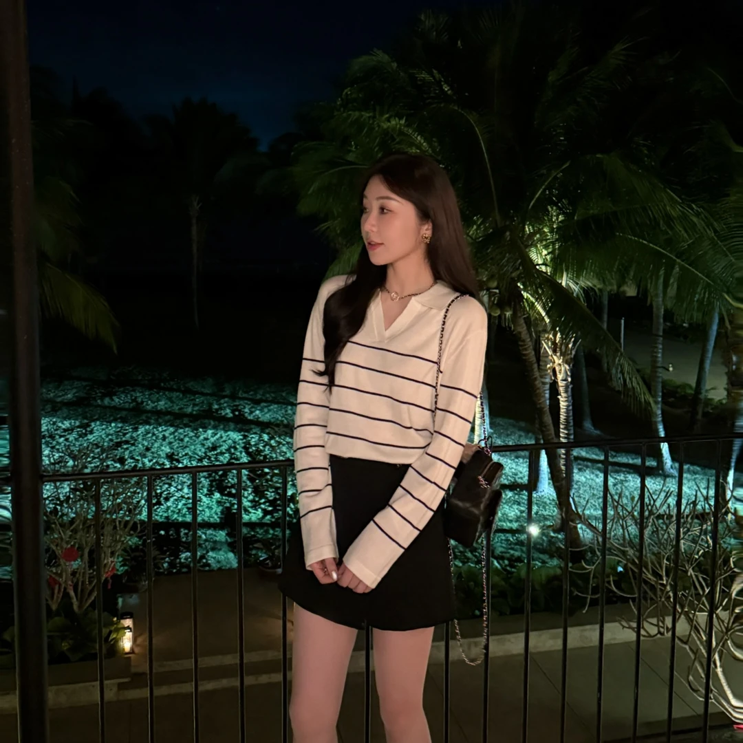 希娜 品质定制舒适感polo领细条纹上衣