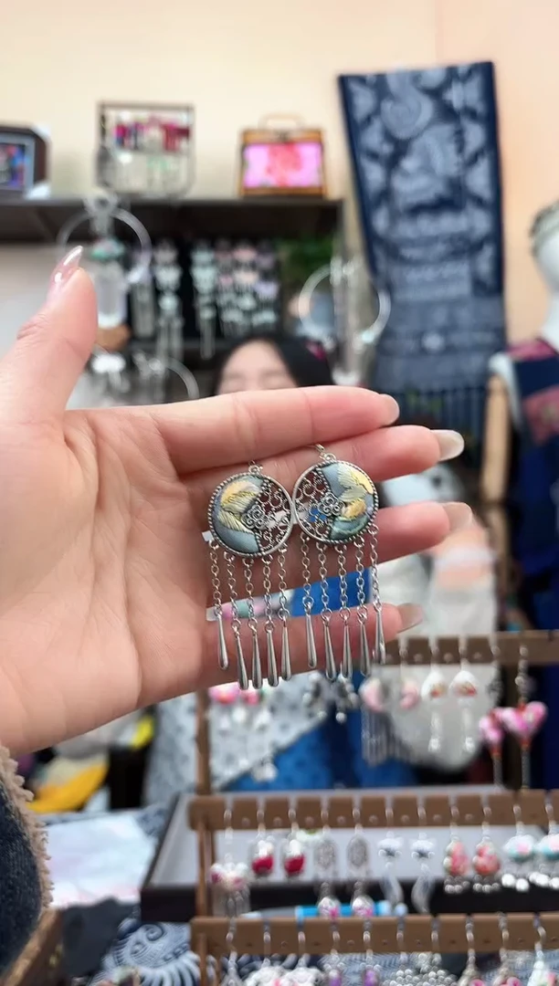 织绣民族风非遗老绣饰品546