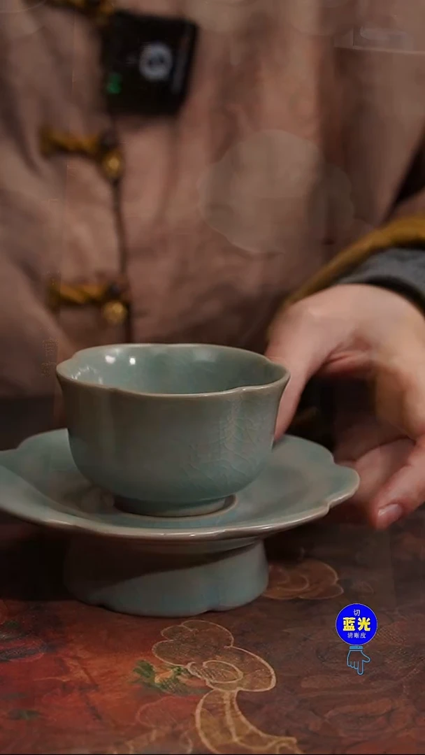 摆件瓷瑕（缩釉）清凉寺原矿釉海棠茶盏