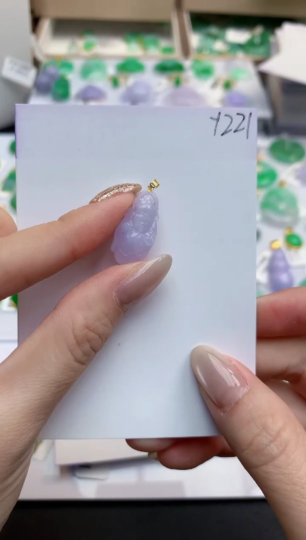 颈饰18K金镶嵌翡翠天然缅甸A货翡翠