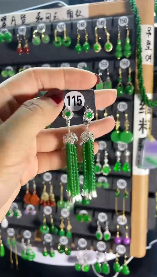 【闪购商品】翡翠耳饰银S925镶嵌115...