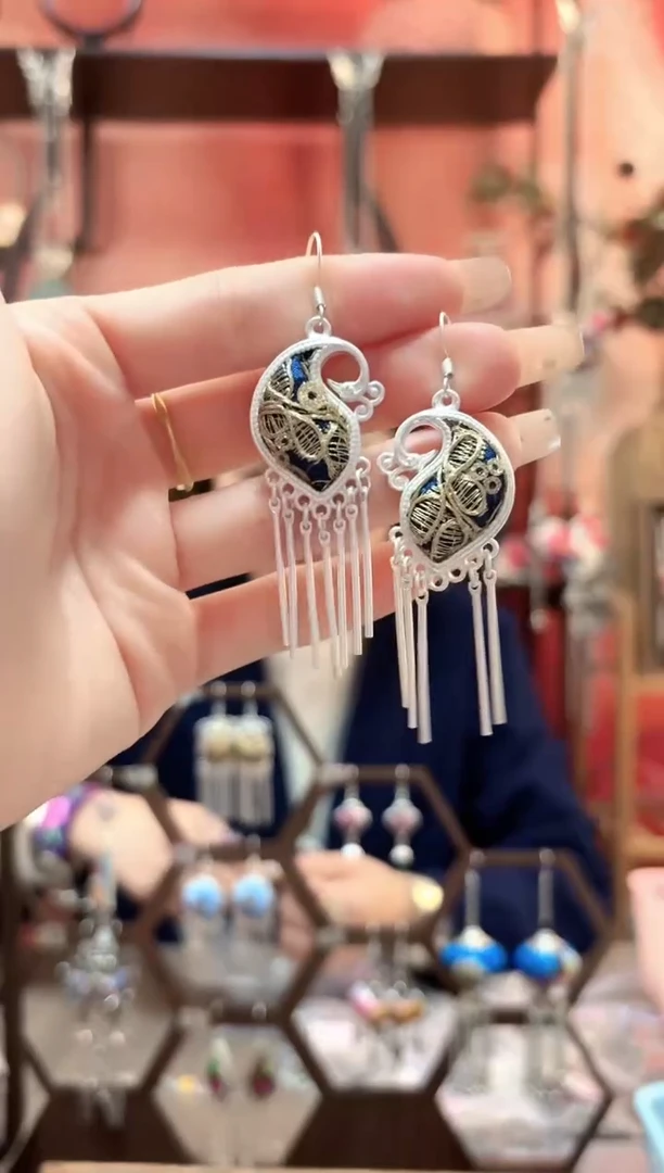 织绣云织谣民族风精美饰品  45