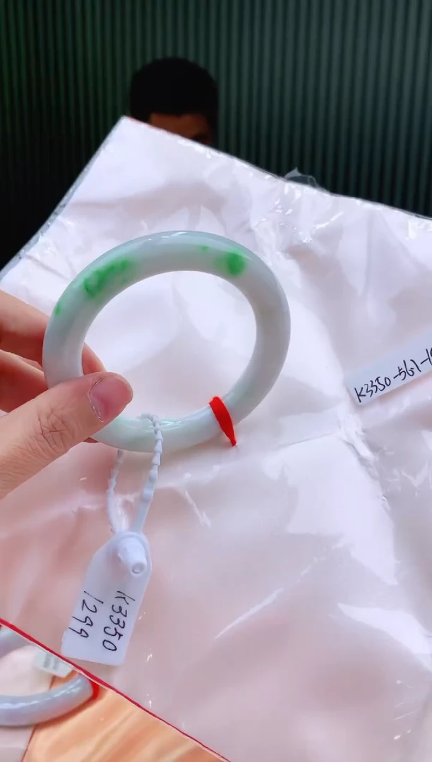 未镶嵌手镯翡翠56