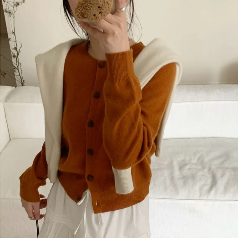 【素简.650183】秋冬新款百搭感藏羊绒爱心扣针织衫（11.4福利）