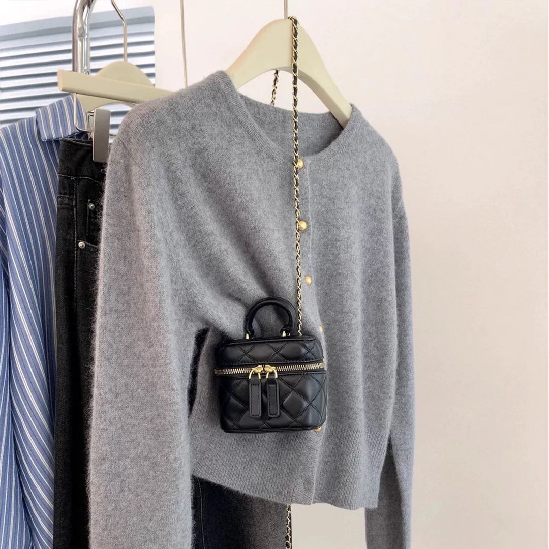 秋冬新款圆领纯色羊毛开衫简约百搭针织上衣宽松时尚休闲女外套