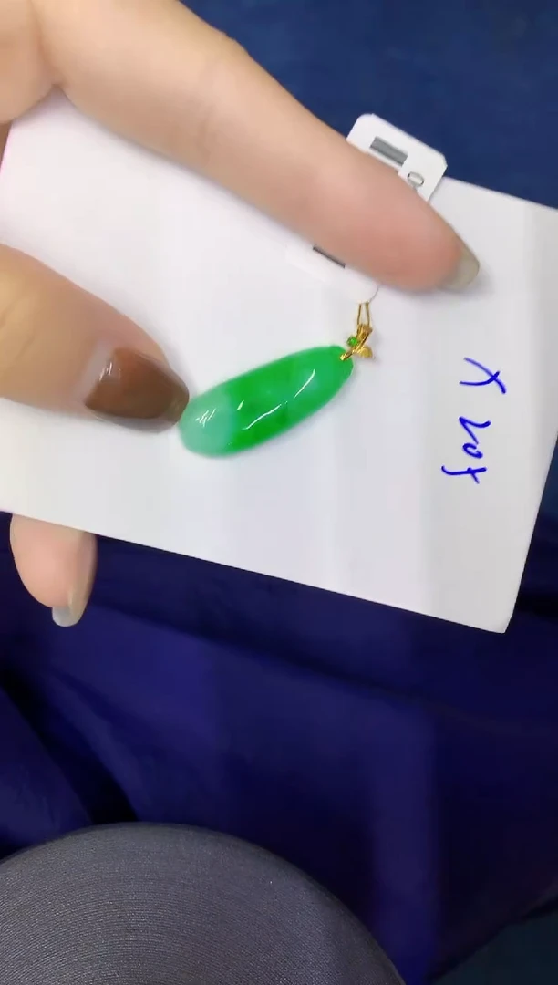 颈饰18K金镶嵌翡翠缅甸天然翡翠A货