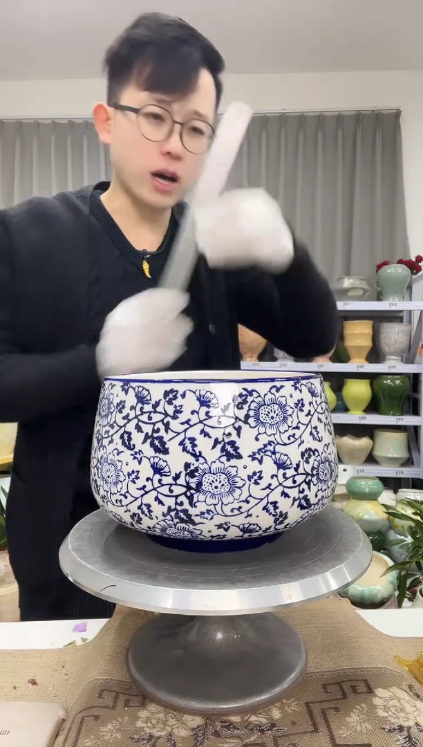 1.5花盆尺寸高：  16  口： 20.5