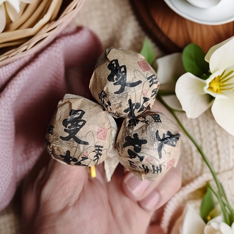 2014年曼松王子树细叶贡古树单株普洱生茶龙珠M34号