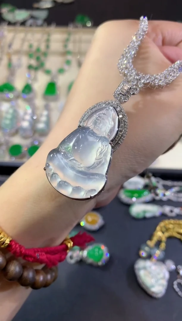 吊坠(不含链)18K金镶嵌翡翠S****r999-观音（不含链
