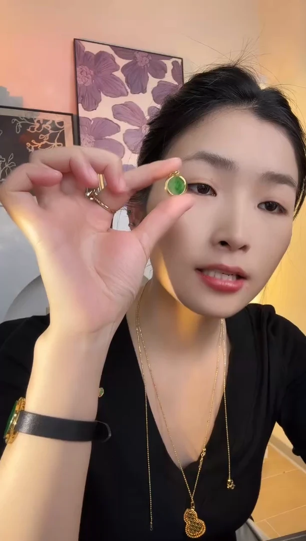 翡翠未镶嵌颈饰吊坠