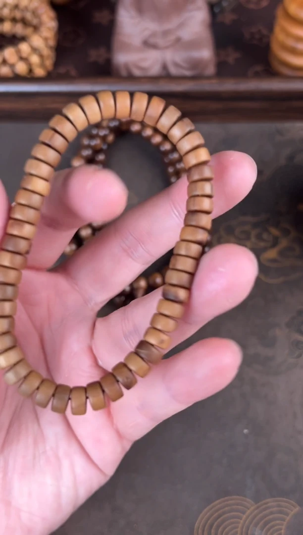 檀香木迈索尔正区老山檀药片珠瑕疵