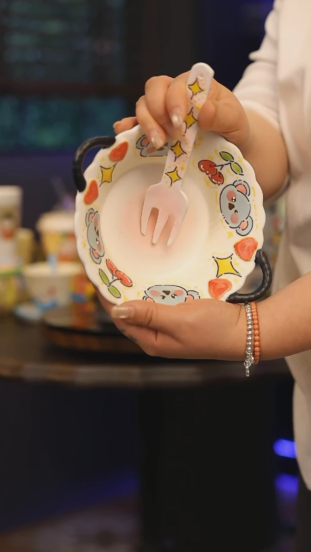 【闪购商品】摆件景德镇釉下彩绘设计师款式陶瓷