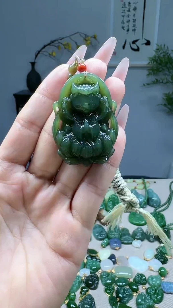 未镶嵌和田玉挂件1
