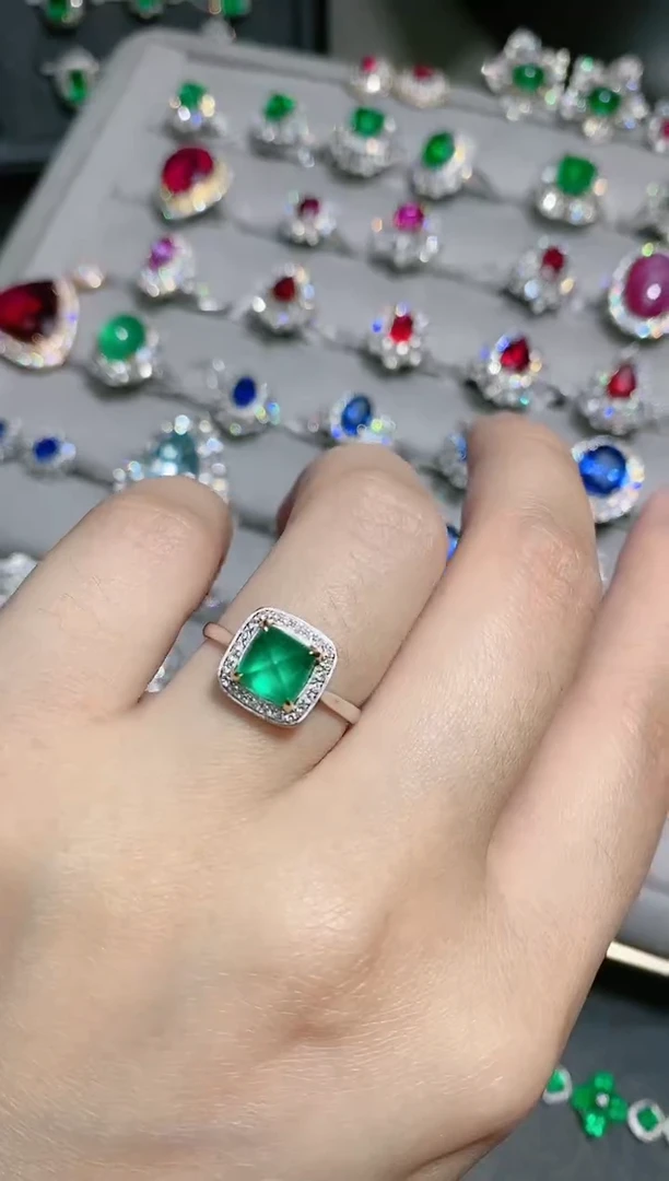 18K金镶嵌18K金戒指祖母绿.