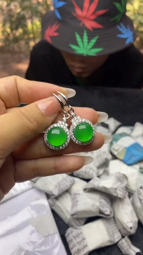 满色吊坠 所见即所得！！！