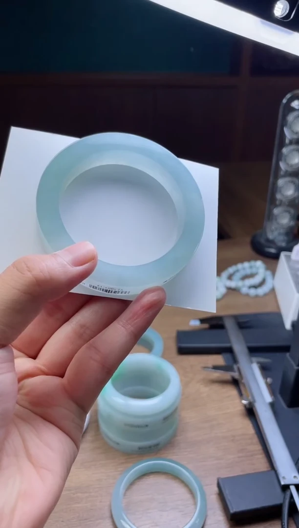 未镶嵌手镯定制翡翠?*子定制