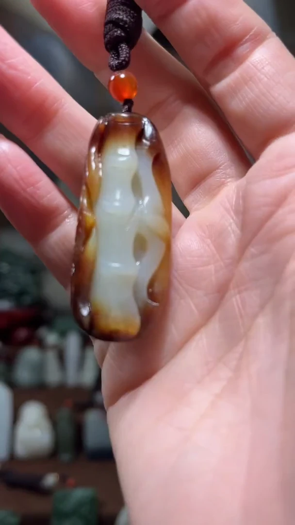 颈饰未镶嵌和田玉·