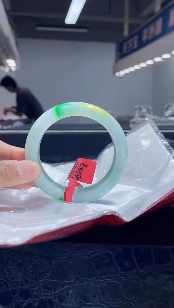 未镶嵌手镯翡翠3
