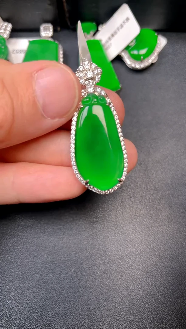 吊坠(不含链)银S925镶嵌翡翠吊坠