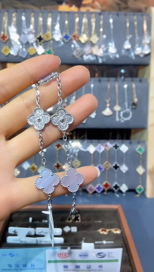 18K金镶嵌手链钻石钻石K白