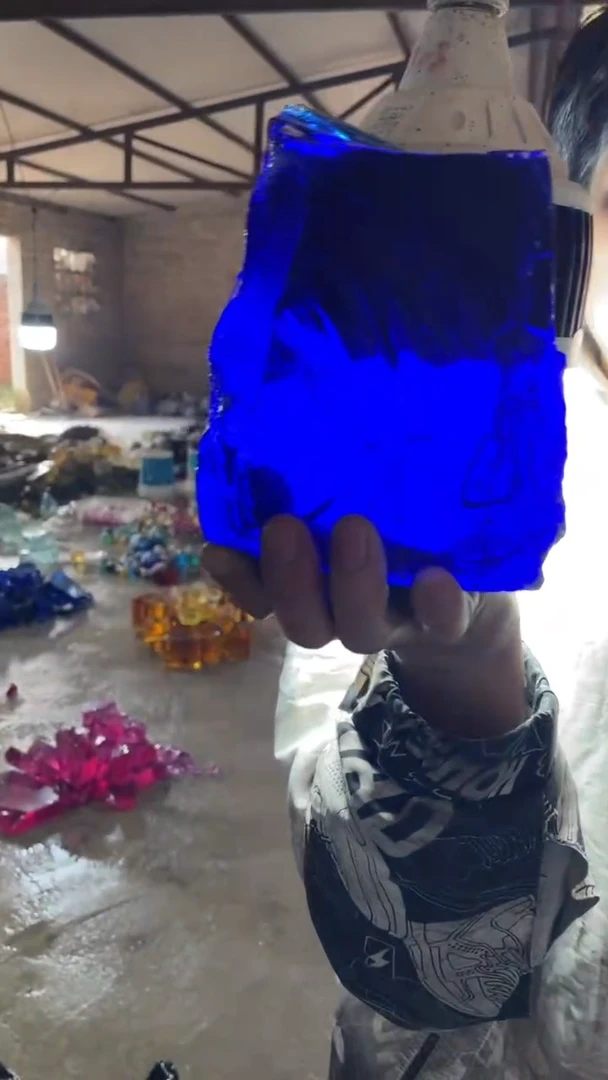 新疆五彩石原石摆件