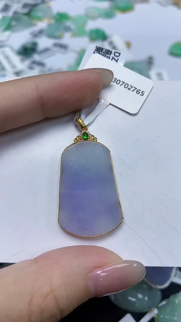 翡翠18K金镶嵌颈饰天然缅甸翡翠A货