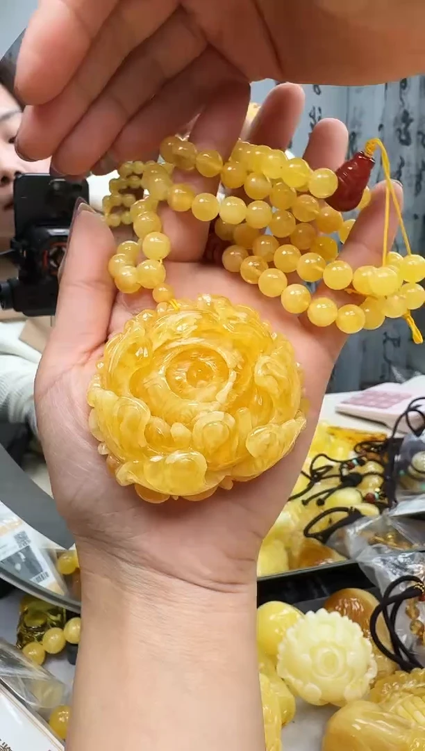【闪购商品】琥珀裸石未镶嵌挂坠一套