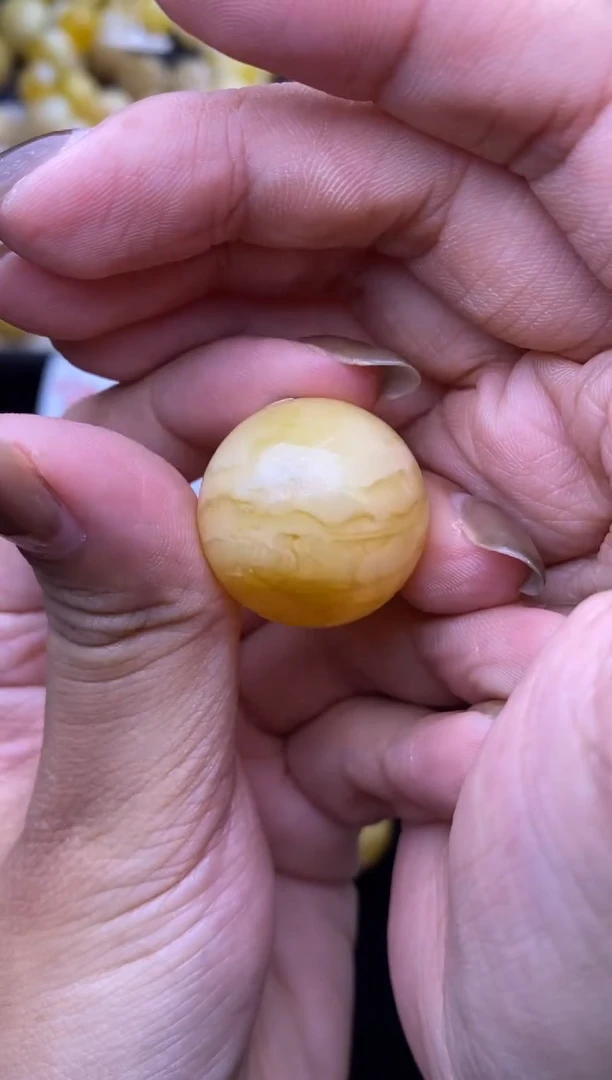 裸石琥珀未镶嵌大小姐珠宝18