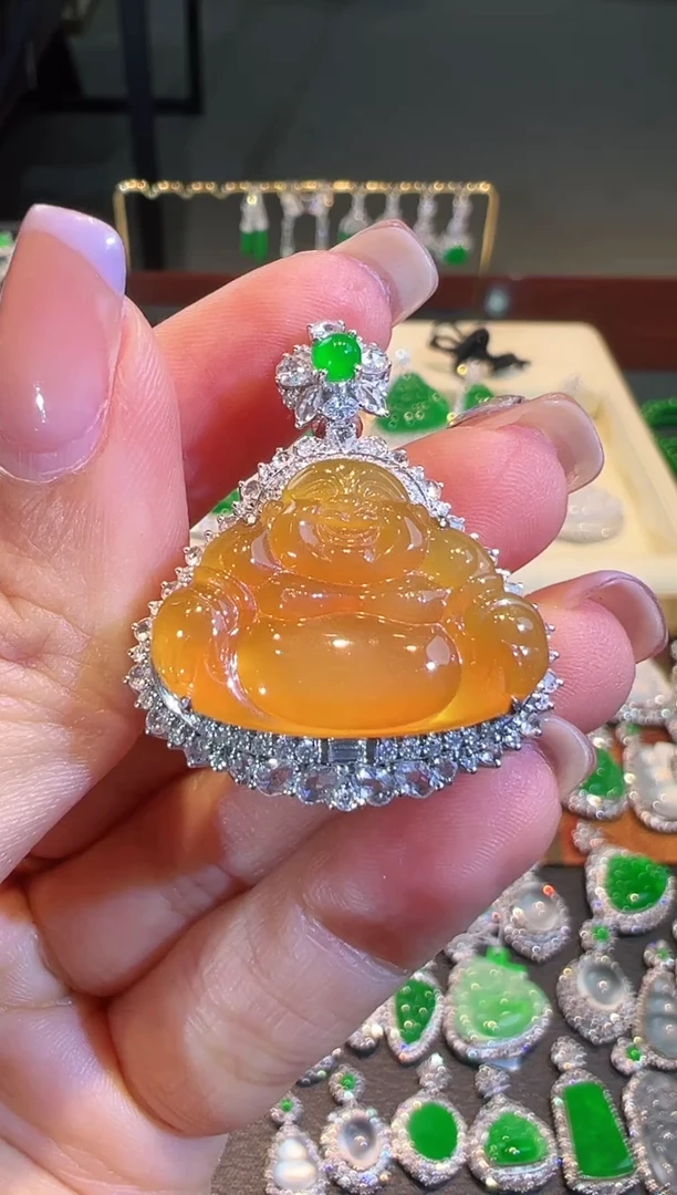 【闪购商品】翡翠吊坠(不含链)18K金镶嵌翡翠