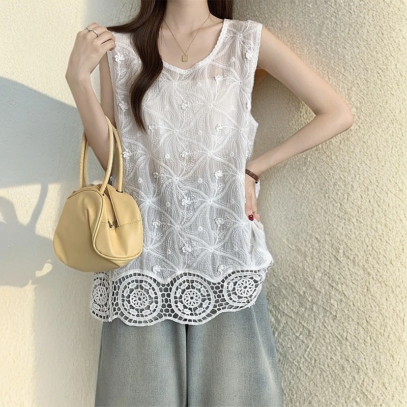 大码镂空刺绣蕾丝背心春夏宽松显瘦遮肉无袖百搭打底外穿小众复古