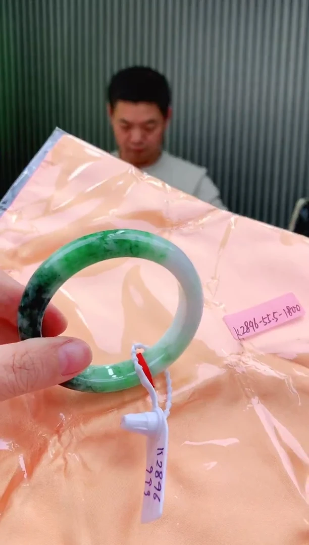 未镶嵌手镯翡翠55+