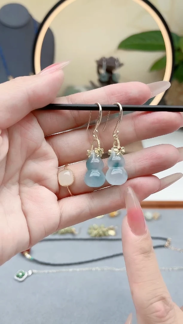 石英质玉（天山翠）未镶嵌耳饰00葫芦蓝水飘花