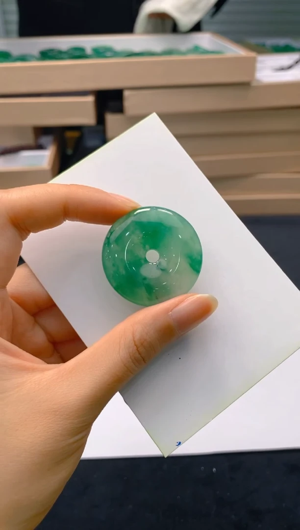 【闪购商品】石英质玉颈饰未镶嵌冰美人非洲翠148