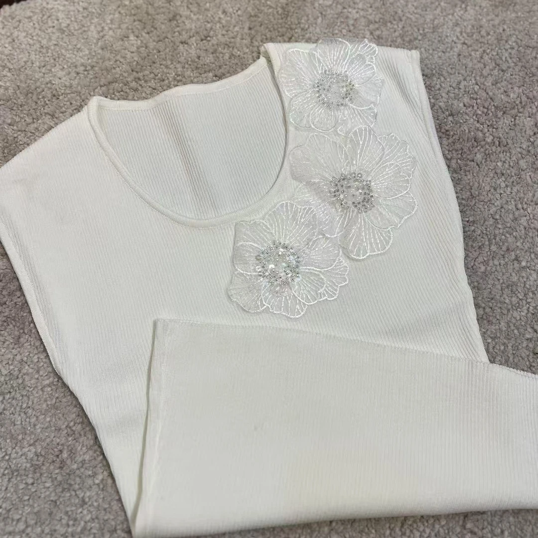 新款初春夏休闲针织上衣背心砍袖显瘦百搭手工缝花时尚单品