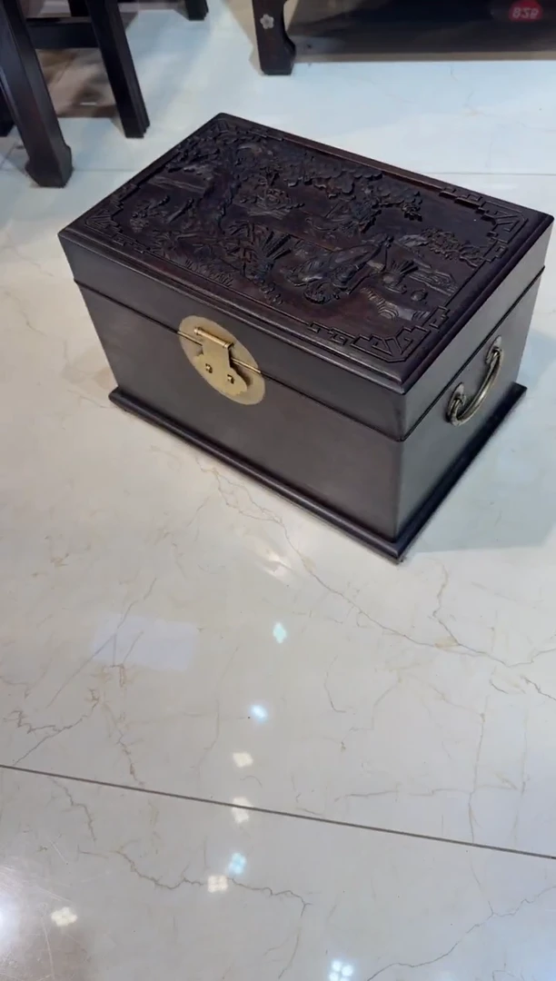 木紫檀雕刻隔层翻盖箱1280.88888