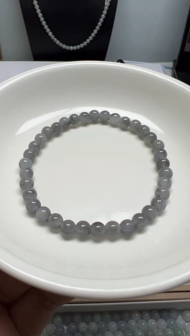 散珠翡翠敏*?纯天然缅甸A货翡翠卡5冰乌鸡，36颗