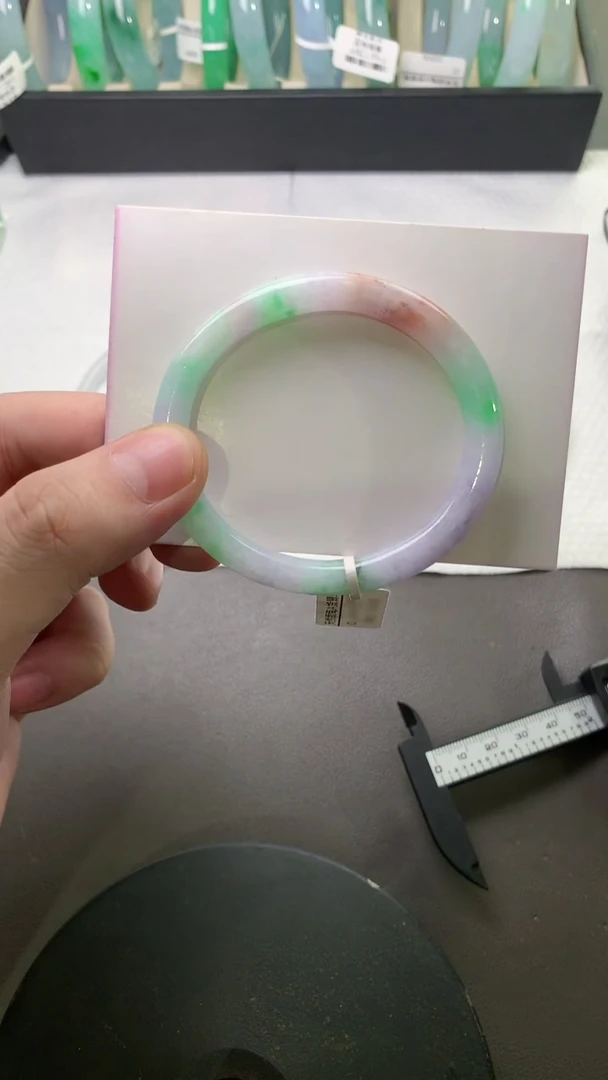 未镶嵌手镯（贵妃镯）翡翠52.7*7.3*7.