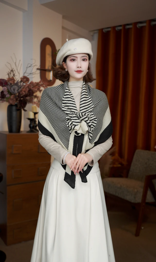 【经典条纹】香槟黑条纹压皱披肩围巾