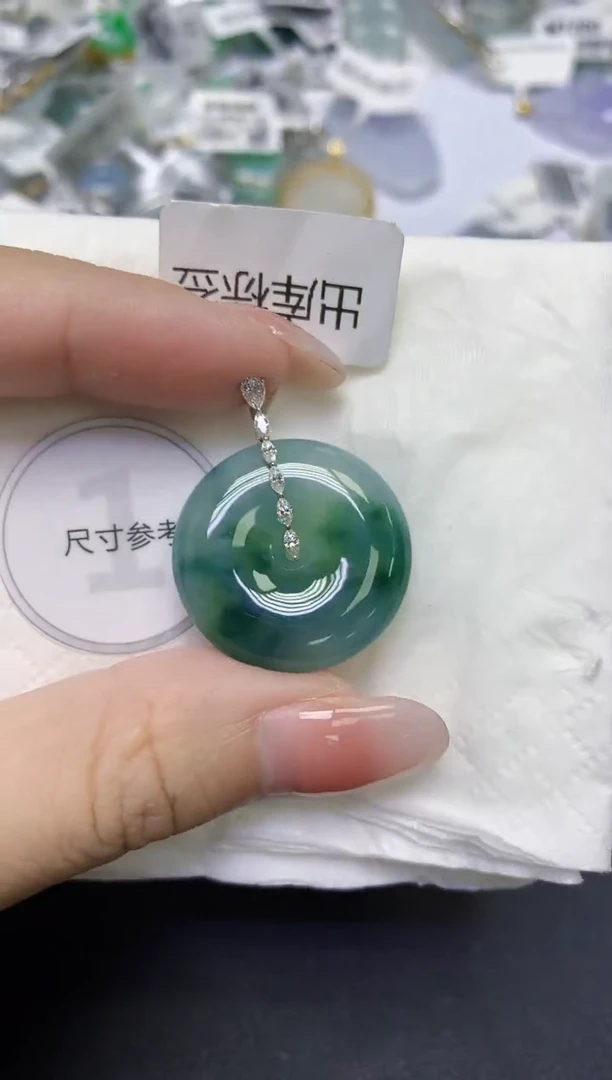 颈饰18K金镶嵌翡翠天然缅甸翡翠A货百元以上9元证书费自理