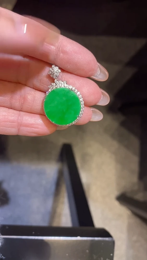 吊坠(不含链)18K金镶嵌翡翠萌****主无事牌