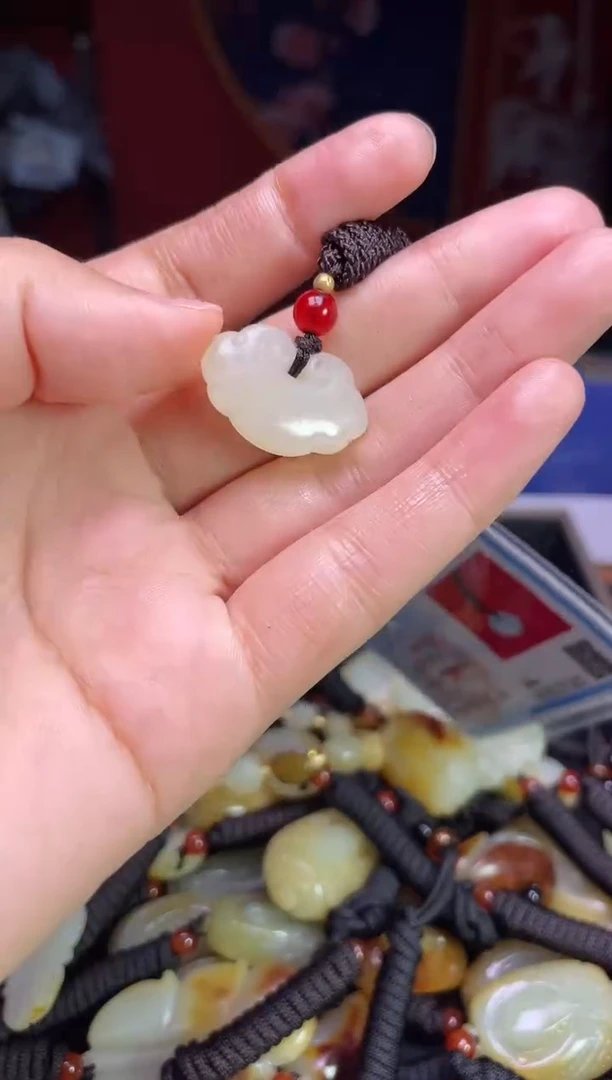 颈饰未镶嵌和田玉123