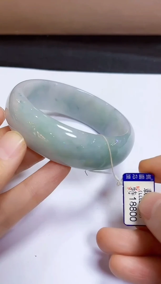 颈饰未镶嵌翡翠60.7手镯