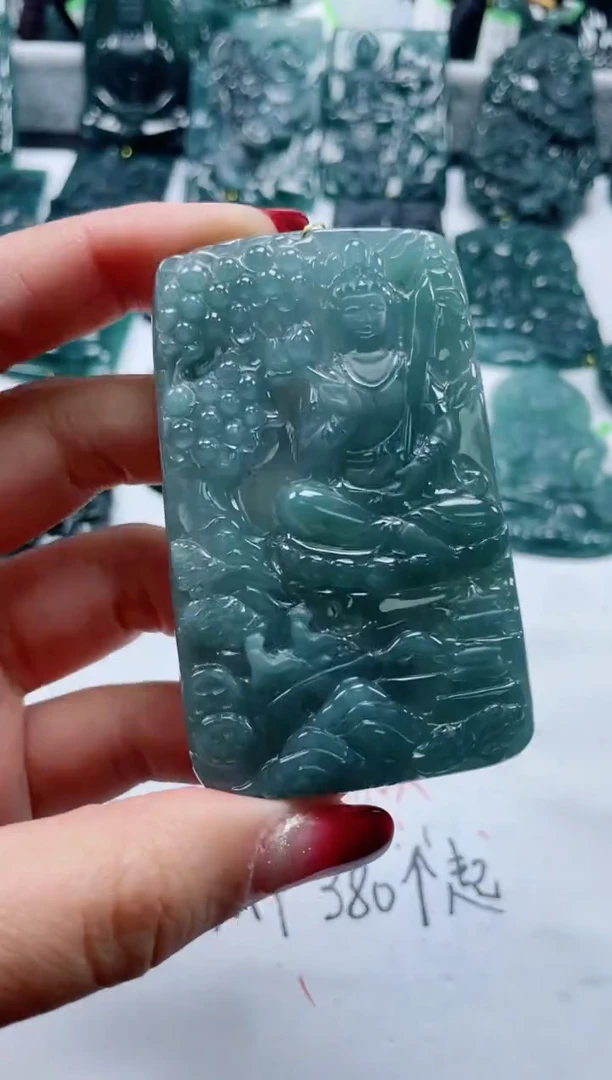 【闪购商品】翡翠颈饰未镶嵌