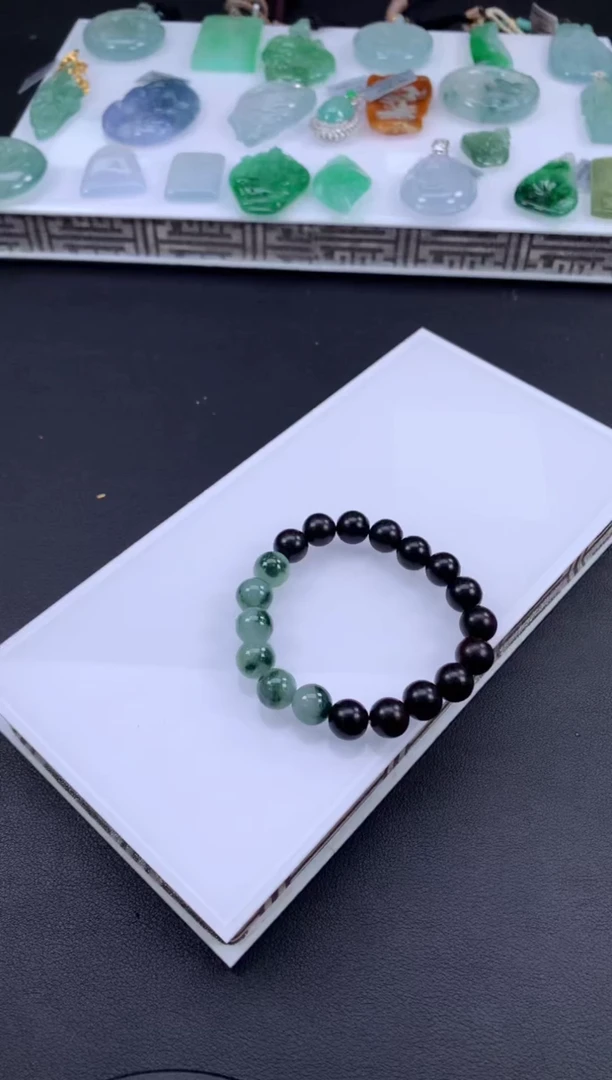 未镶嵌定制翡翠成*翡翠