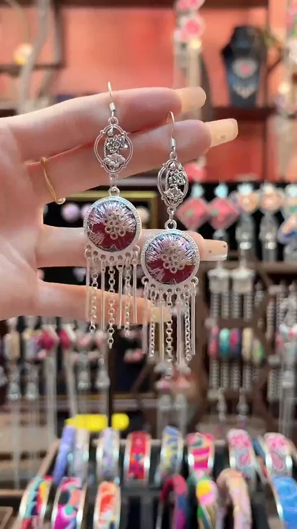 织绣云织谣民族风精美饰品 306