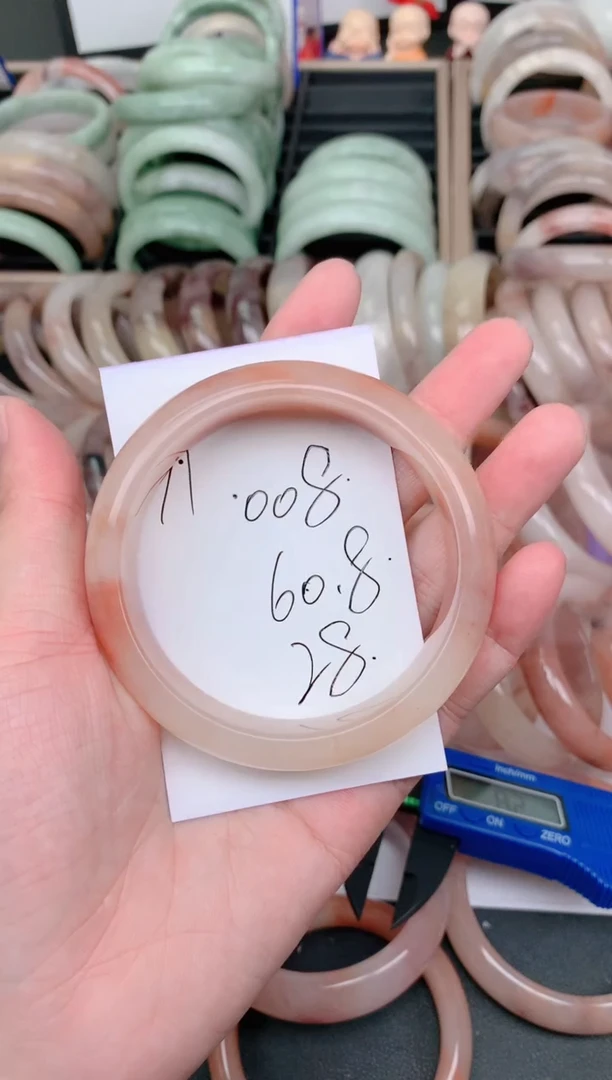 未镶嵌手镯石英质玉008