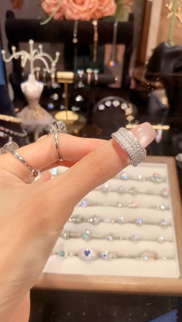 合成碳硅石925银国王排戒